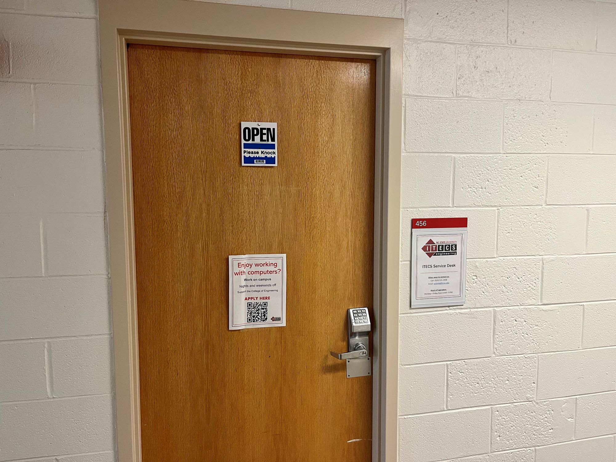 Photograph of Service Desk Location on Main Campus
